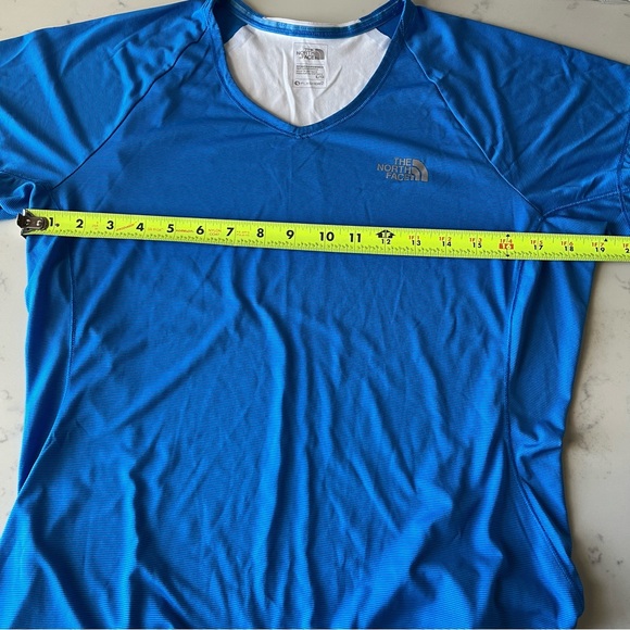 The North Face Women’s Striped Blue Performance Tee Size L - Picture 9 of 13